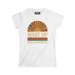 Despierta - Levántate diferente - Amanecer retro - Levántate diferente (Camiseta de mujer)