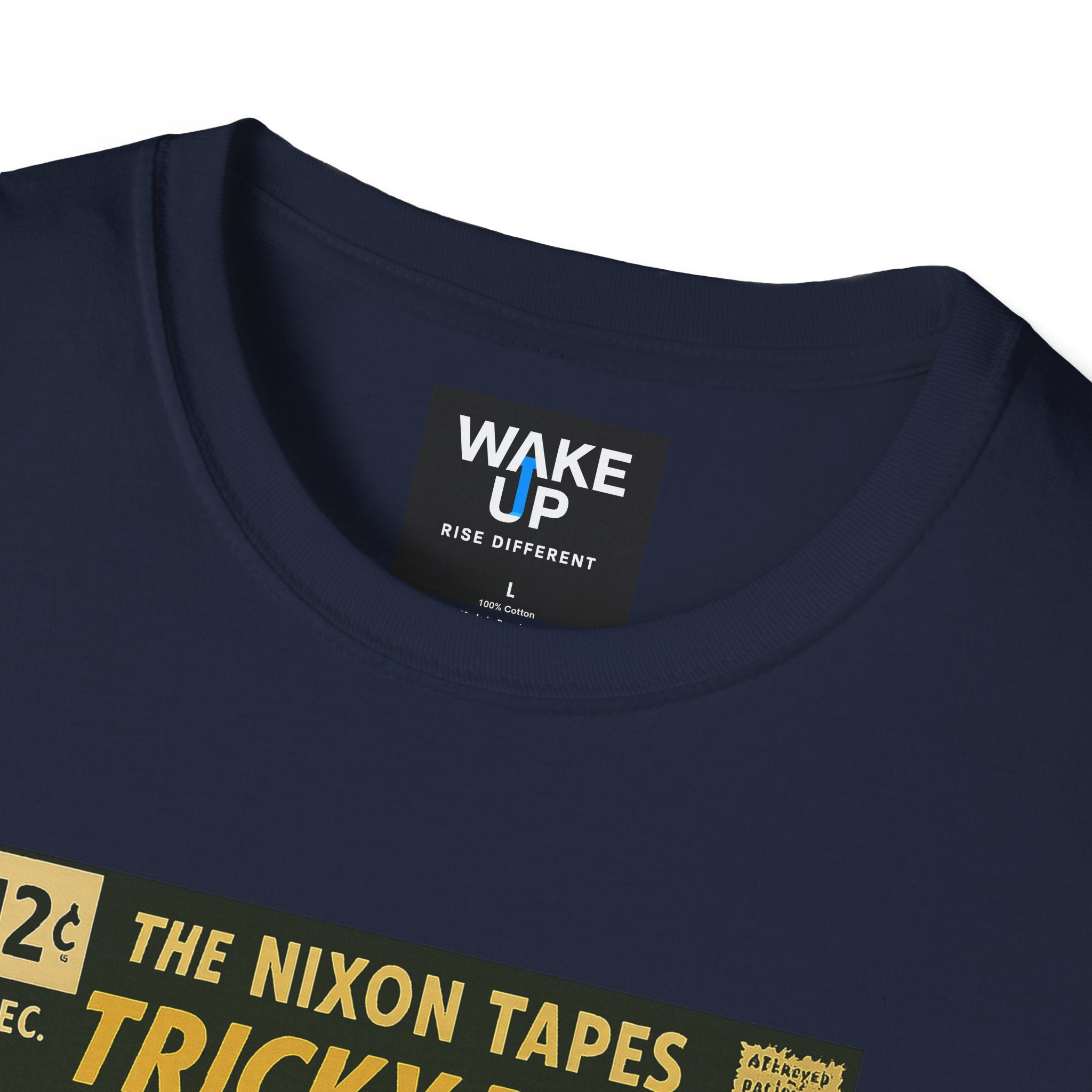 The Nixon Tapes: Greatest Hits – Limited Issue #007 – Twisted Covers: Comics, Cinema & Chaos (Men’s T-Shirt)