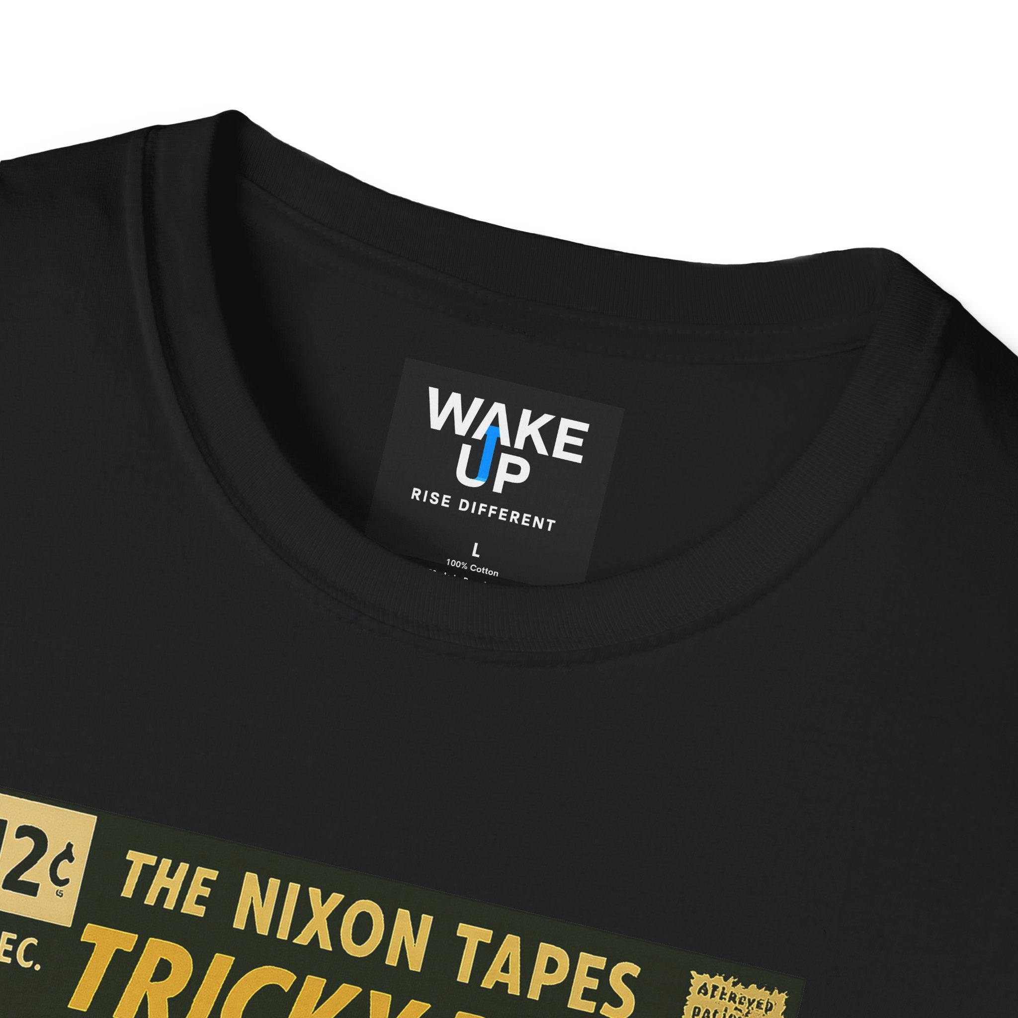 The Nixon Tapes: Greatest Hits – Limited Issue #007 – Twisted Covers: Comics, Cinema & Chaos (Men’s T-Shirt)