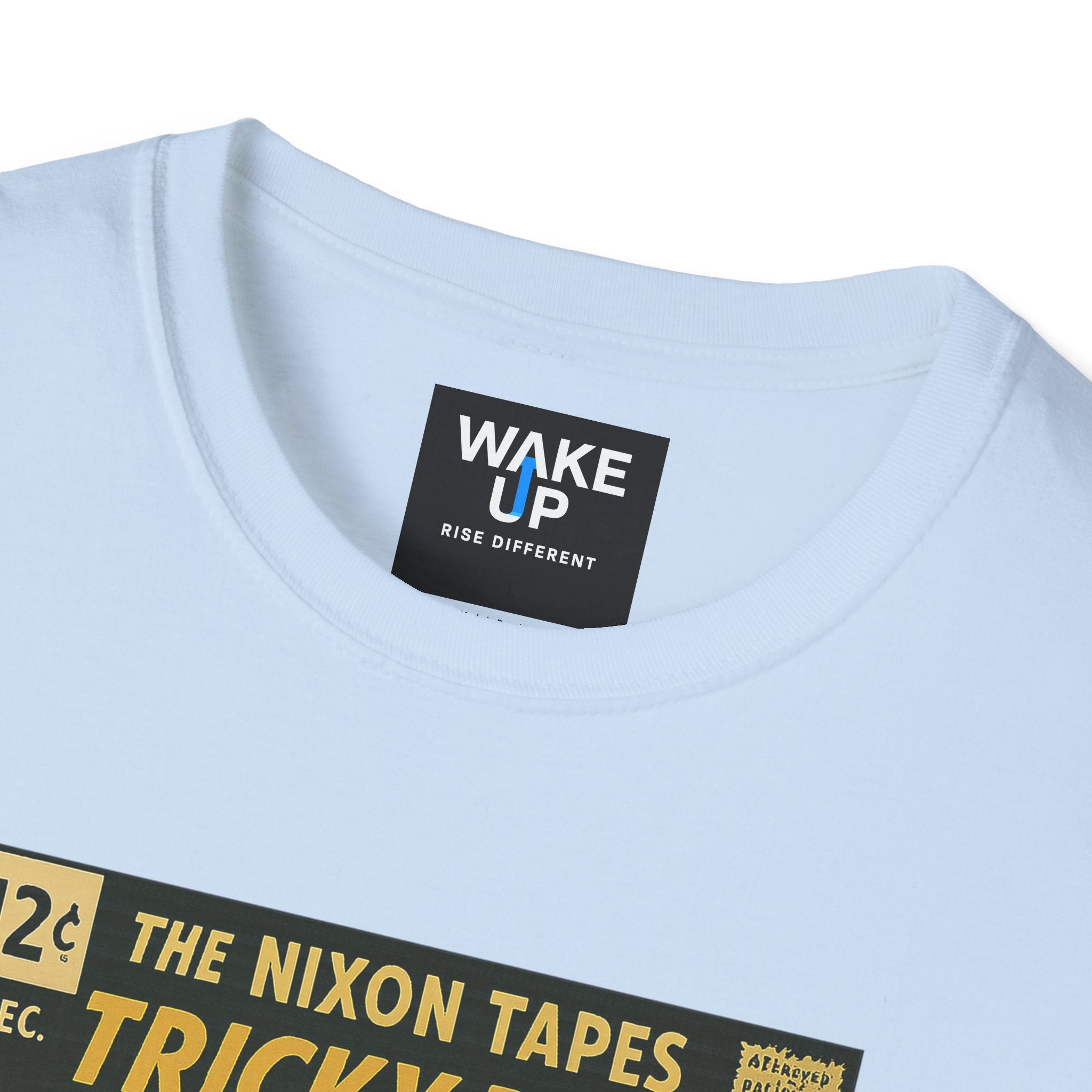 The Nixon Tapes: Greatest Hits – Limited Issue #007 – Twisted Covers: Comics, Cinema & Chaos (Men’s T-Shirt)